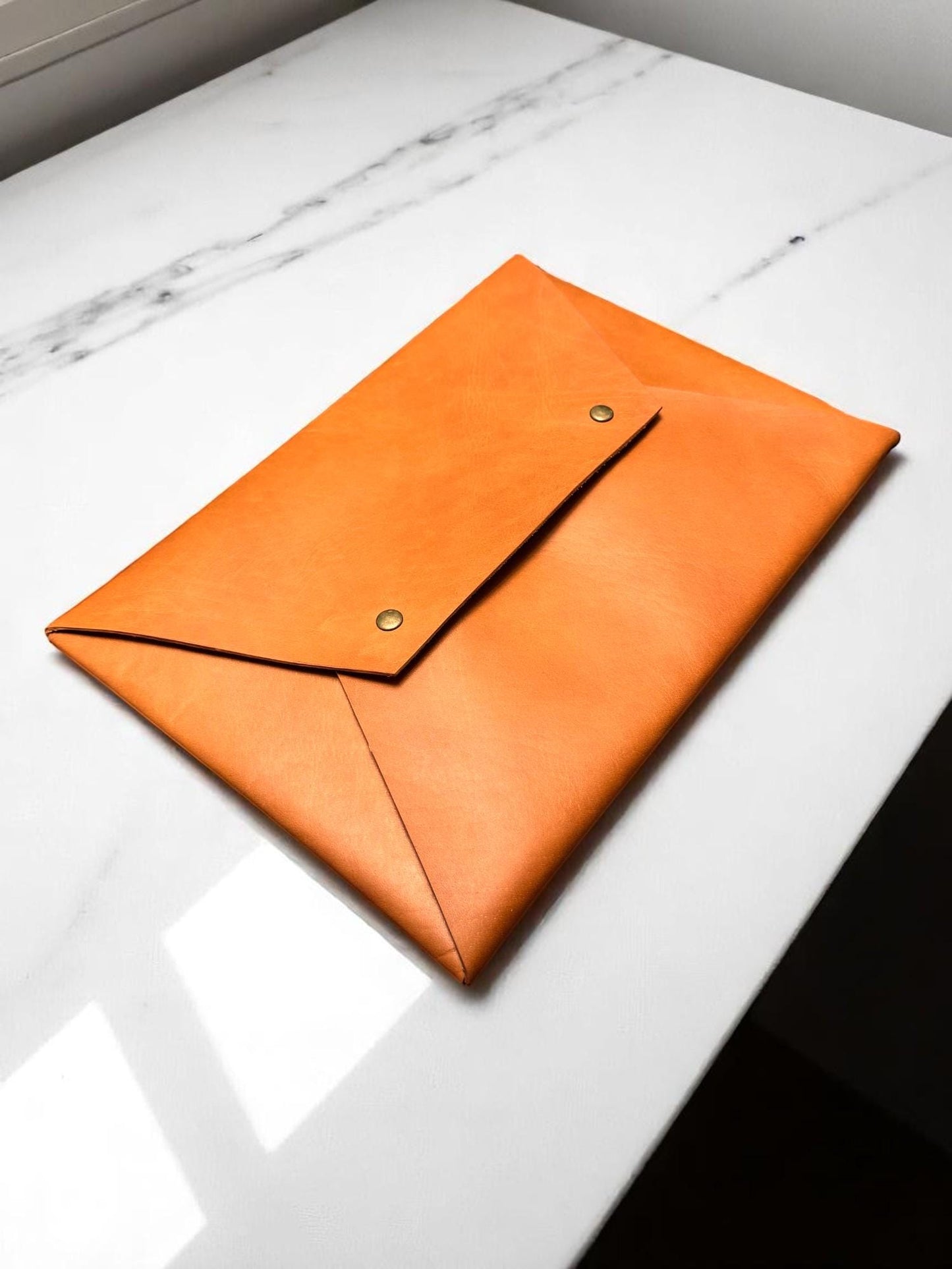 Full Grain Leather MacBook Sleeve: Crazy Horse Buffalo Leather Portfolio