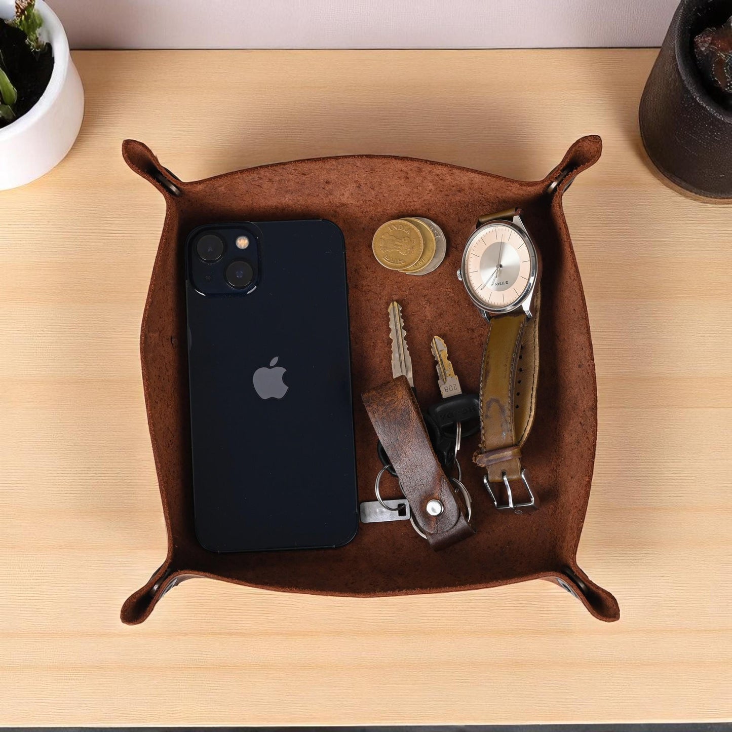 Personalized Leather Valet Tray: Full-Grain Desk Organizer