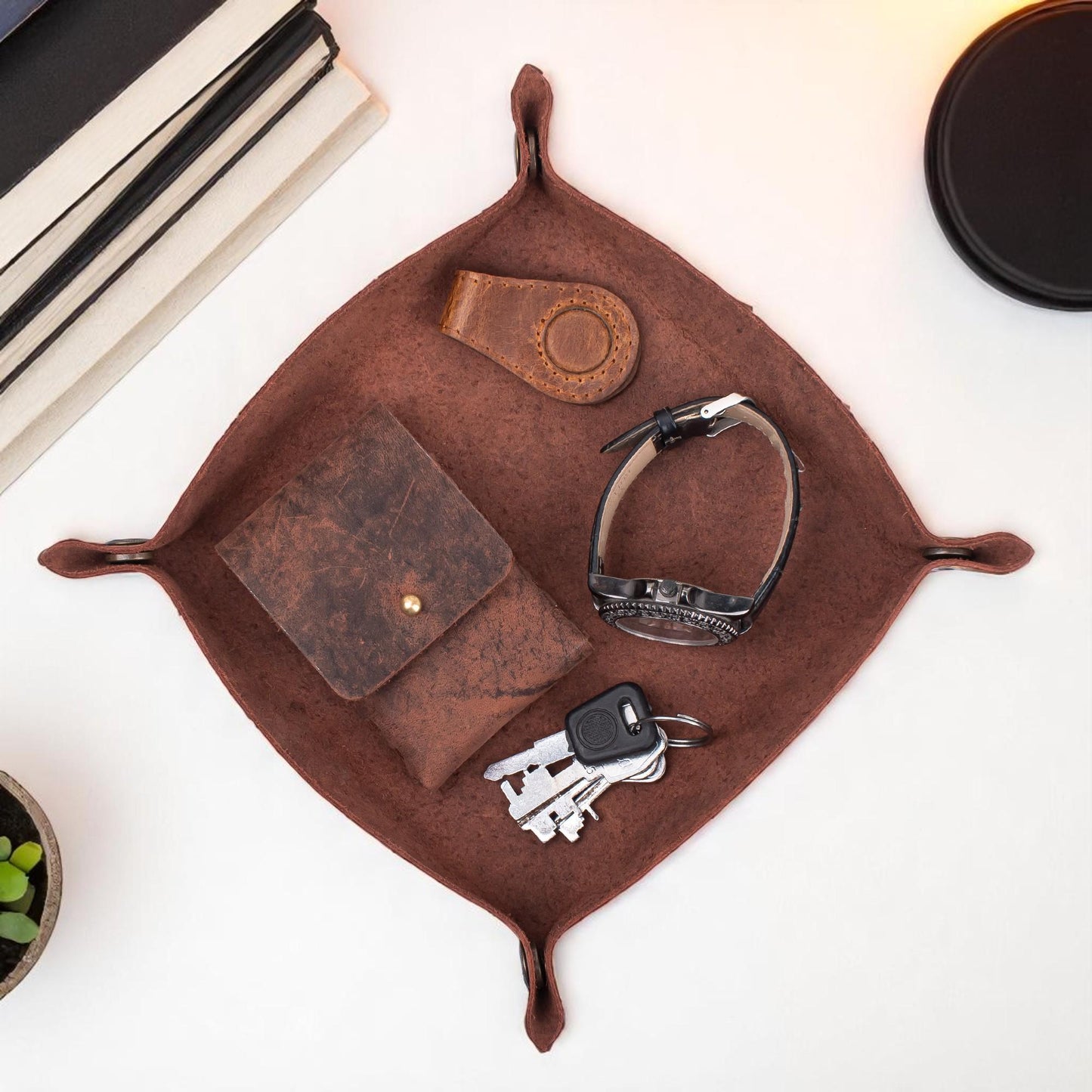 Personalized Leather Valet Tray: Full-Grain Desk Organizer